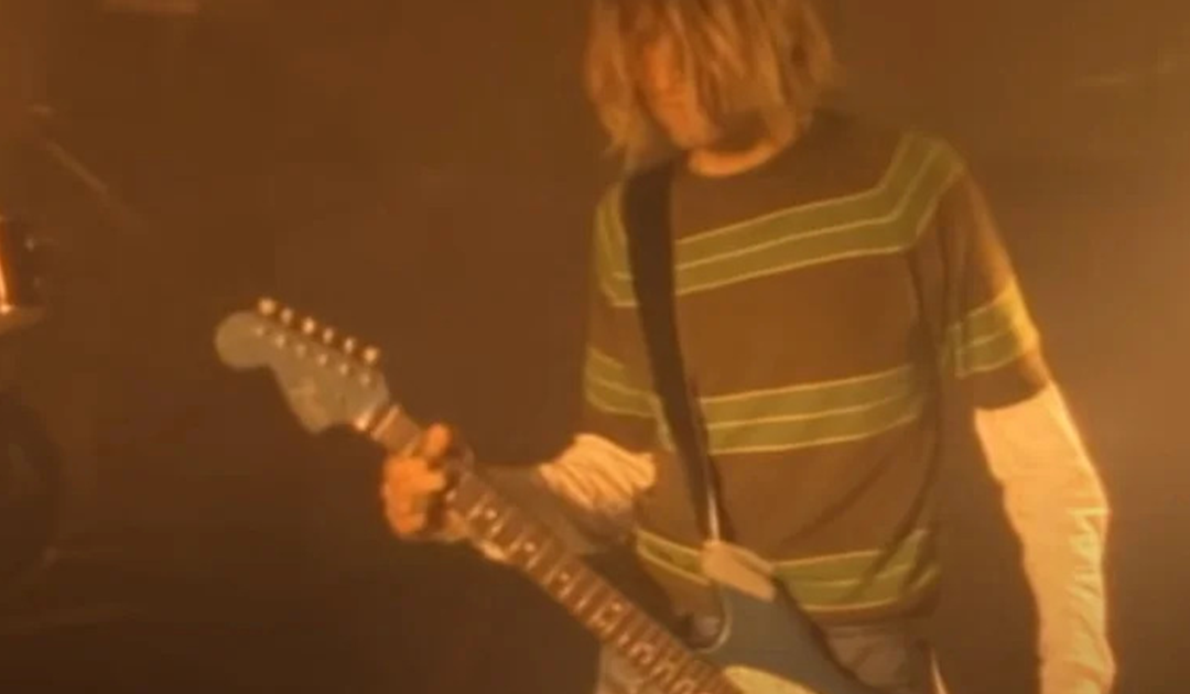 Guitarra de Kurt Cobain dos Nirvana leiloada por mais de 4 milhões de euros